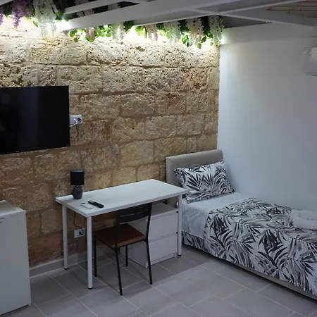 Dimora Antomarti بيت ضيافة