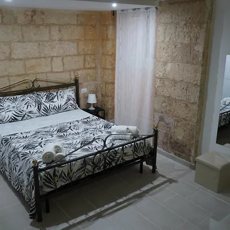 Dimora Antomarti بيت ضيافة